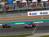 Jorge Martín: «Ha sido la carrera más bonita de mi vida» 8 Bagnaia por fuera Binder Martin carrera Tailandia MotoGP 2023 (4)