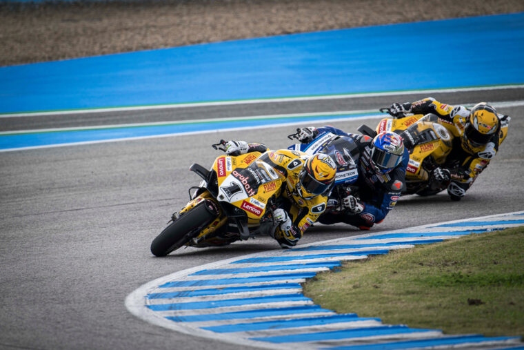 Bautista-triplete-jerez-superbike-duelo-Razgatlioglu-2023 (5)