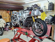 Becci Ellis se convierte en la mujer más rápida del mundo sobre una moto naked ¡372,38 km/h! 8 Becci Ellis Mujer record velocidad2