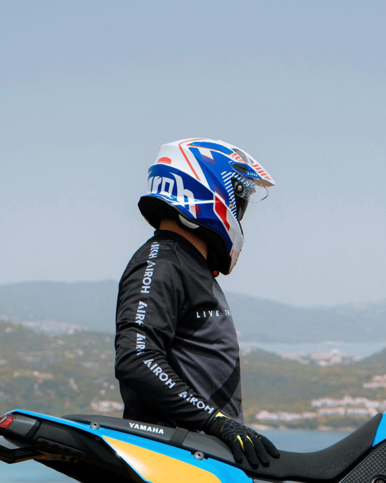 Casco-AIROH-Commander (1)