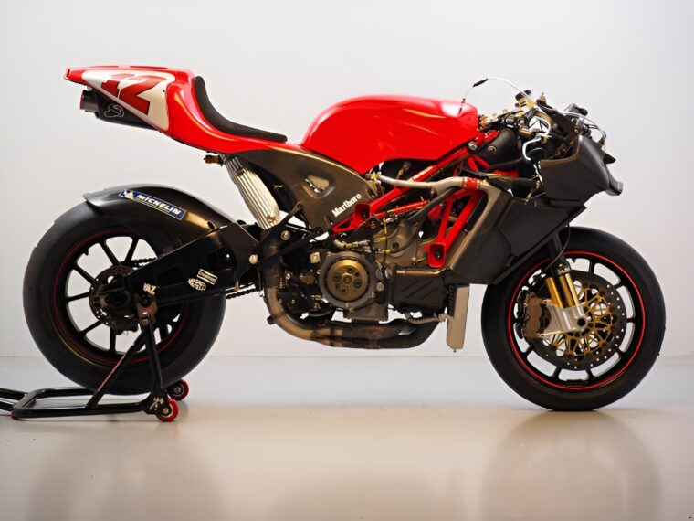 Ducati-Desmosedici-GP3-Troy-Bayliss-venta-subasta-2