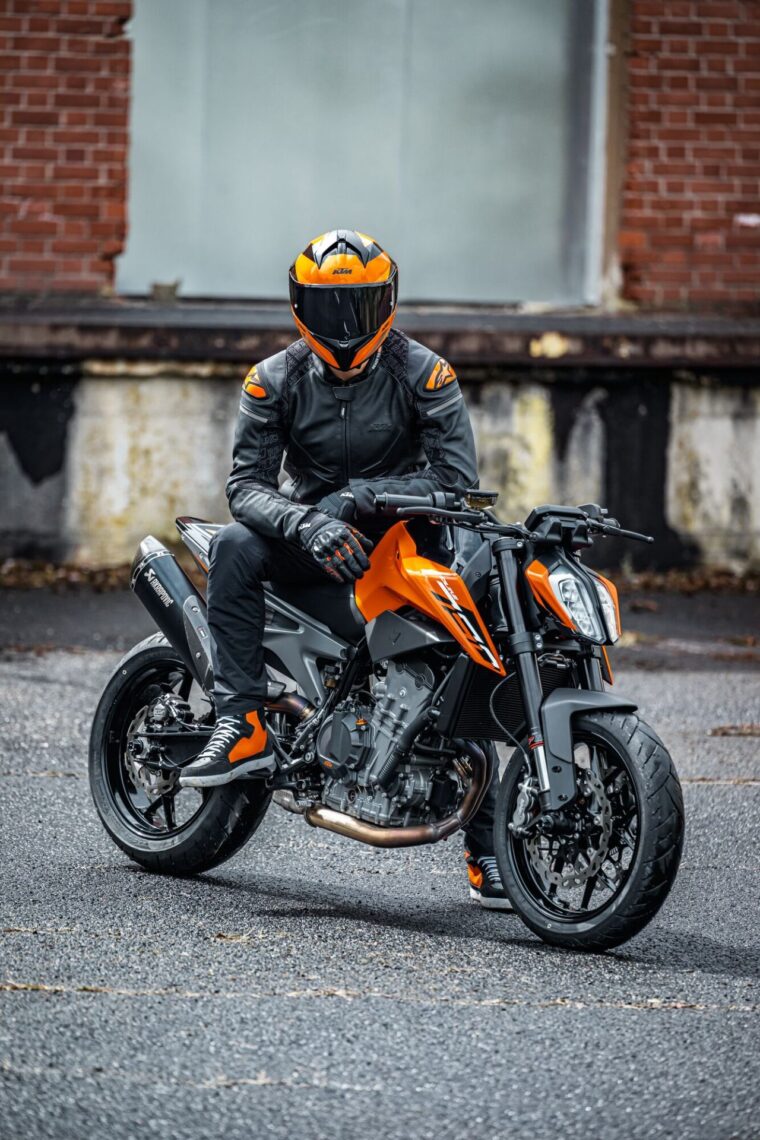 KTM-790-Duke-2024-41