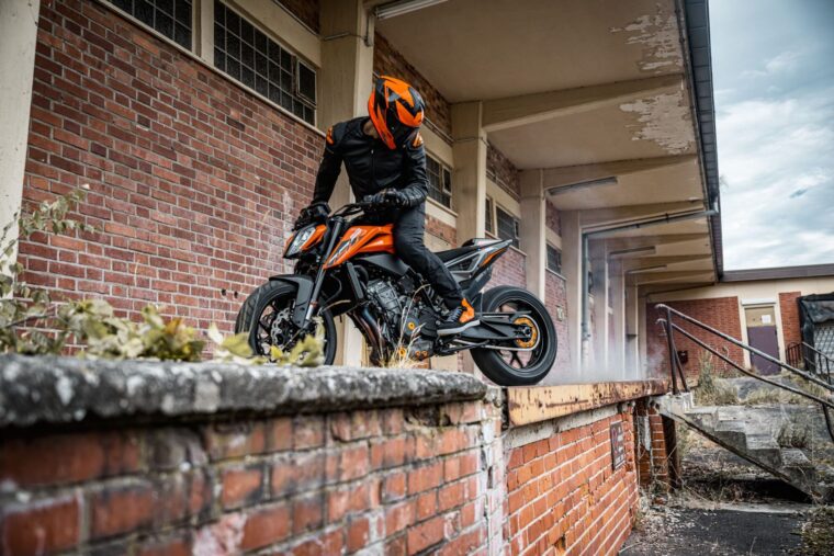 KTM-790-Duke-2024-57