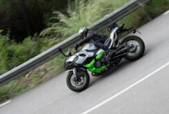 Kawasaki Ninja 7 Hybrid 2024 opinion prueba 22