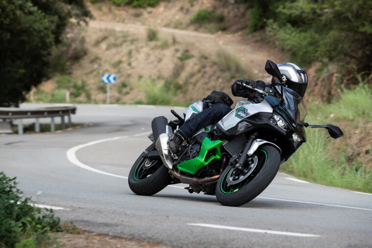 Kawasaki-Ninja-7-Hybrid-2024-opinion-prueba-53