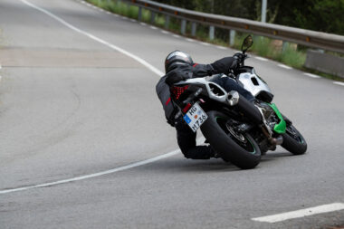 Kawasaki Ninja 7 Hybrid 2024 opinion prueba 57