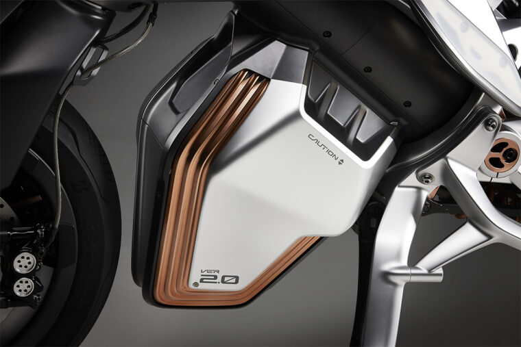 Yamaha-Motoroid2-prototipo-6