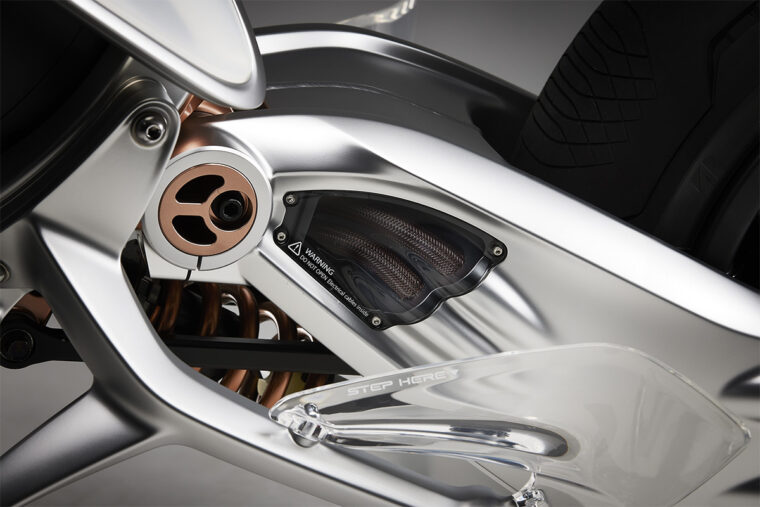 Yamaha-Motoroid2-prototipo-8