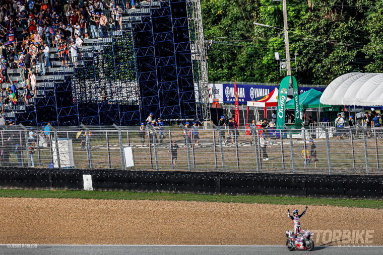 motogp-tailandia-fotos-galeria-buriram (54)