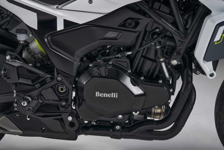 Benelli-Tornado-Naked-Twin-500-2024- - 10