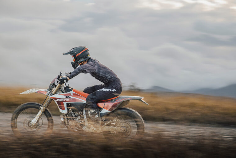 Fantic-XE-300-2024-accion5