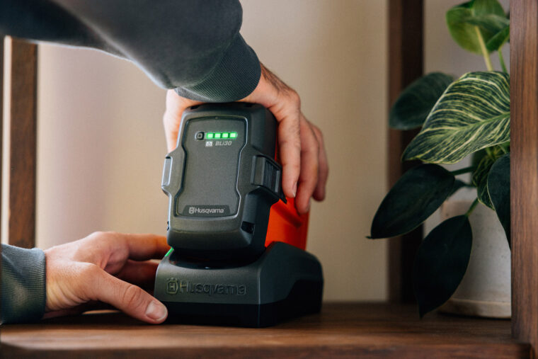 Husqvarna-Skutta-2024-patinete- - 32