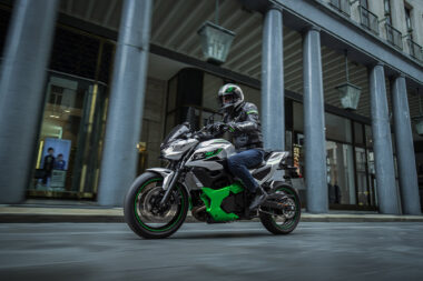 Kawasaki Z 7 Hybrid 2024 2