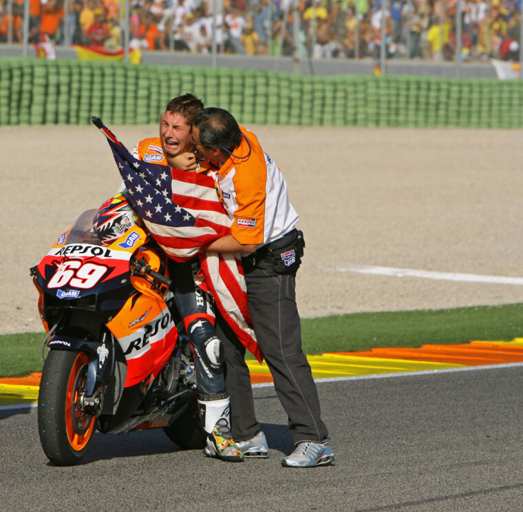 Nicky-Hayden-Campeon-MotoGP-2006 (4)
