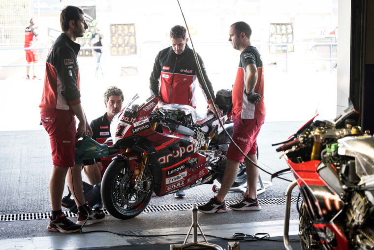 Nicolo-Bulega-Test-Jerez-Superbike (2)