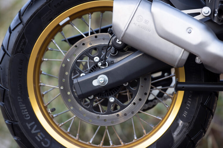 Royal-Enfield-Himalayan-2024-detalles-11