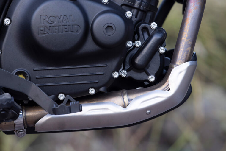 Royal-Enfield-Himalayan-2024-detalles-12