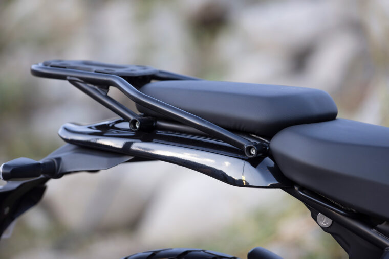 Royal-Enfield-Himalayan-2024-detalles-14