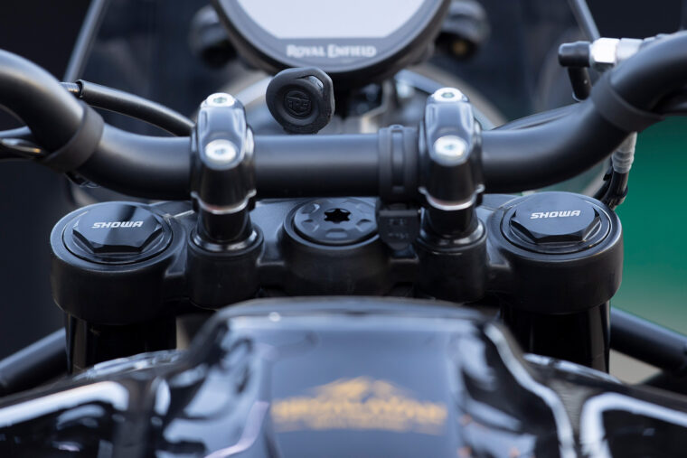 Royal-Enfield-Himalayan-2024-detalles-25