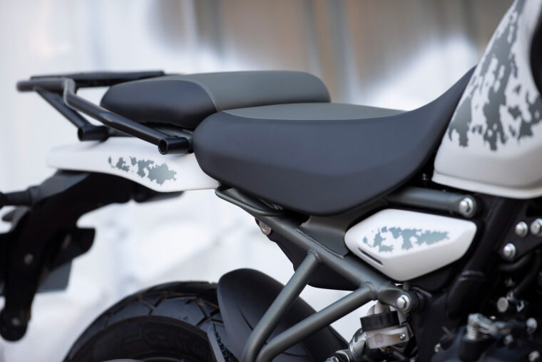 Royal-Enfield-Himalayan-2024-detalles-29