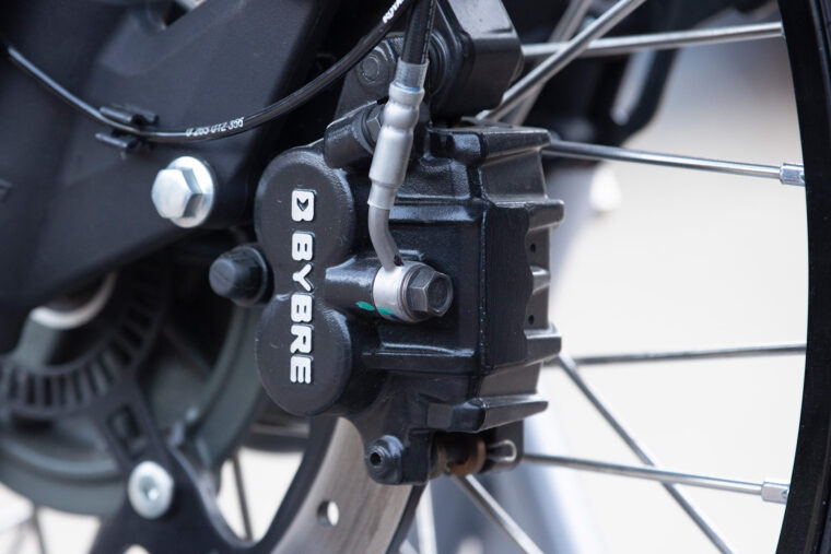 Royal-Enfield-Himalayan-2024-detalles-38