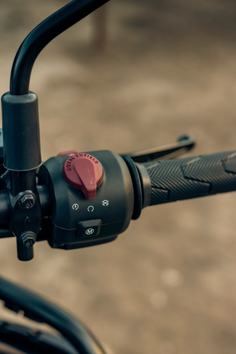 Royal-Enfield-Himalayan-2024-detalles-4