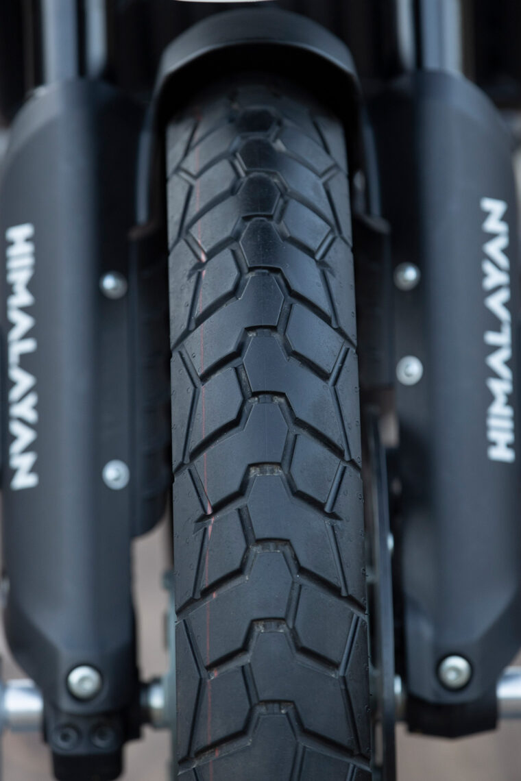 Royal-Enfield-Himalayan-2024-detalles-44