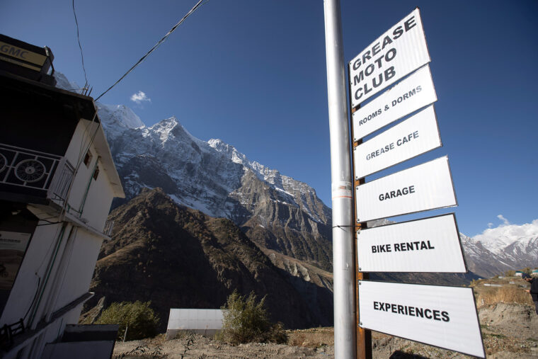 Royal-Enfield-Himalayan-adventure-24