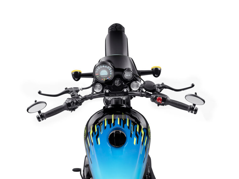 Royal-Enfield-Shotgun-650-2024- - 19