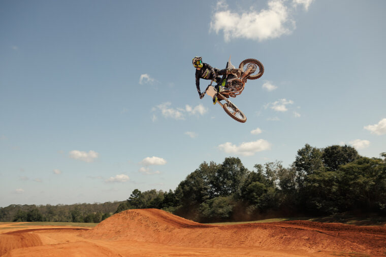 Triumph, a un paso de su histórico debut en motocross 5 Triumph TF 250 X 2024 55