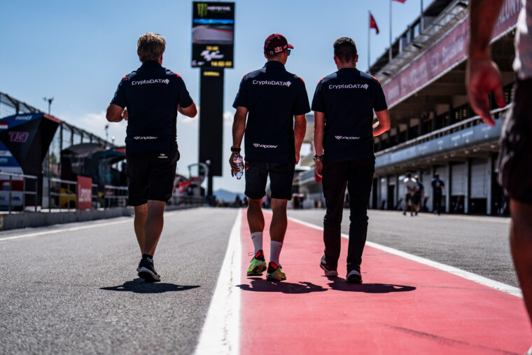 dorna-fim-expulsan-cryptodata-rnf-motogp (4)