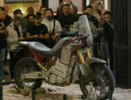 Royal Enfield Him-E: Se muestra la esperada Himalayan eléctrica en el EICMA 1 royal enfield himalayan electrica eicma 2023 (7)