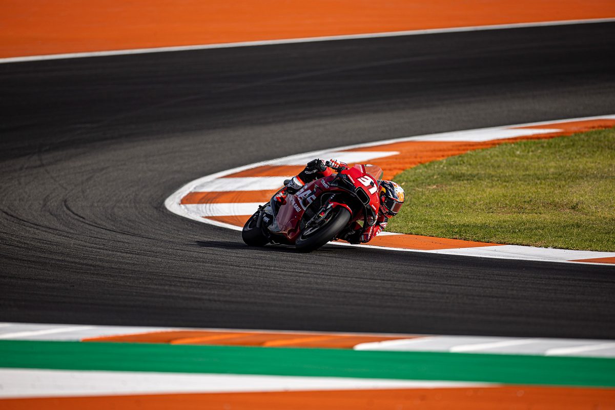 Pedro Acosta disfruta de la MotoGP: «Me voy muy contento por todo el día» 4 test motogp valencia 22