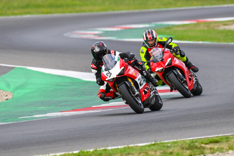 Ducati-Riding-Experiences-Academy-2024 - 1