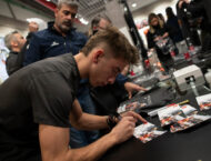 La emotiva despedida de Pedro Acosta y MT Helmets: «Salvaron mi carrera deportiva» 20 MBKHomenaje Despedida Acosta 5