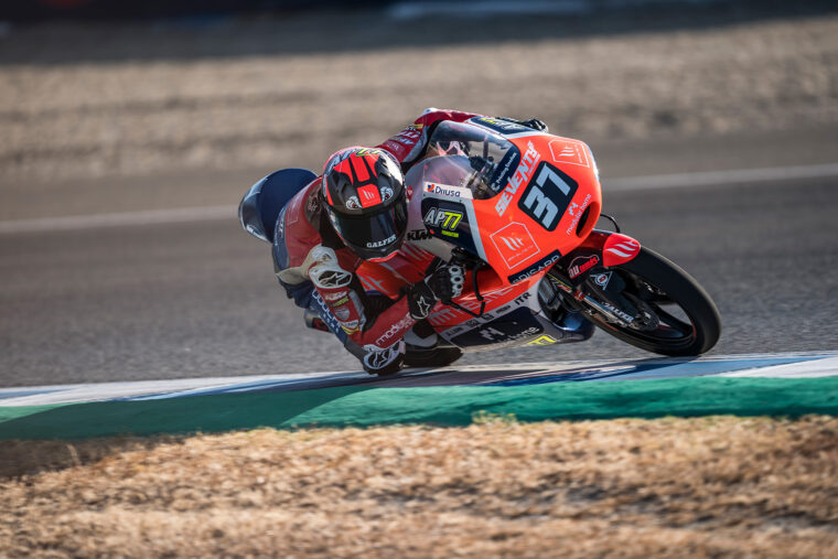 La emotiva despedida de Pedro Acosta y MT Helmets: «Salvaron mi carrera deportiva» 7 MBKMT HELMETS FIM CEV Repsol Pedro Acosta 4