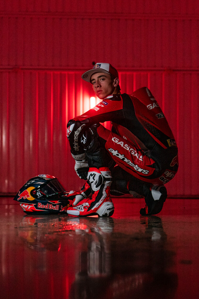 MT-Helmets-Pedro-Acosta-MotoGP-Test-Valencia (13)