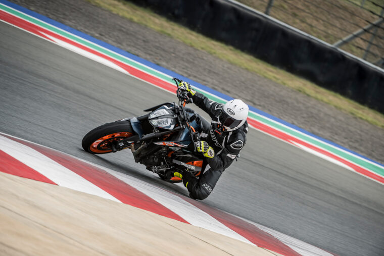 bridgestone-battlax-hypersport-s23-kyalami-2024 - 16