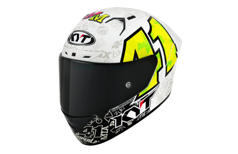 casco-KYT-NZ-Race (14)