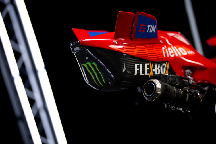 Ducati-Lenovo-Team-MotoGP-2024-Desmosedici-GP24-Bagnaia-Bastianini (9)