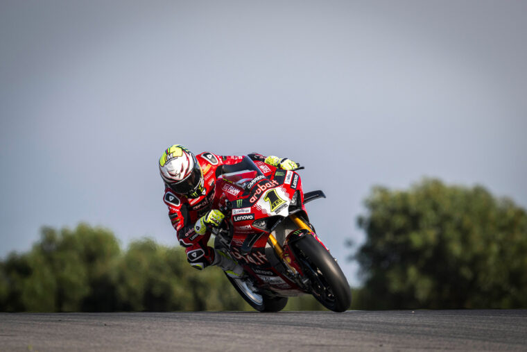 Ducati-test-portimao-bulega-bautista (1)