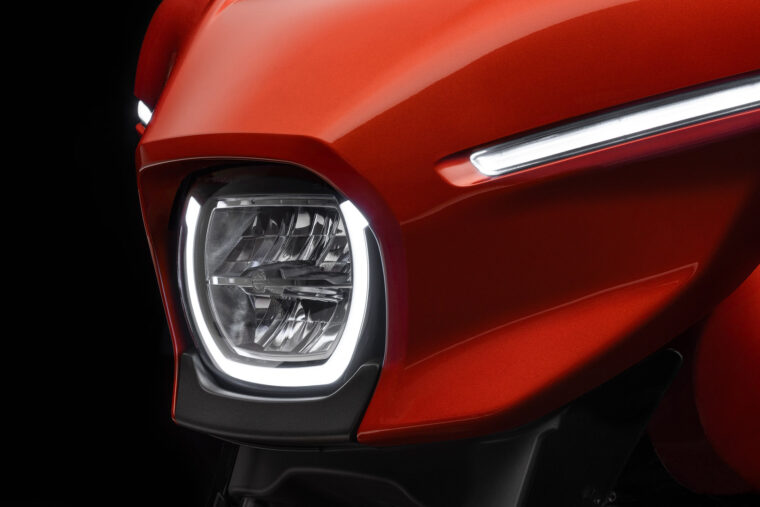 Harley-Davidson-Street-Glide-2024-11