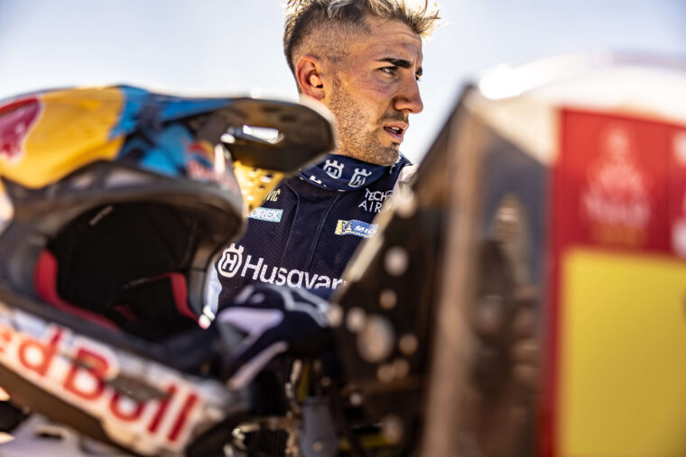 Husqvarna-Factory-Racing-Rally-Dakar-2024-Luciano-Benavides (16)