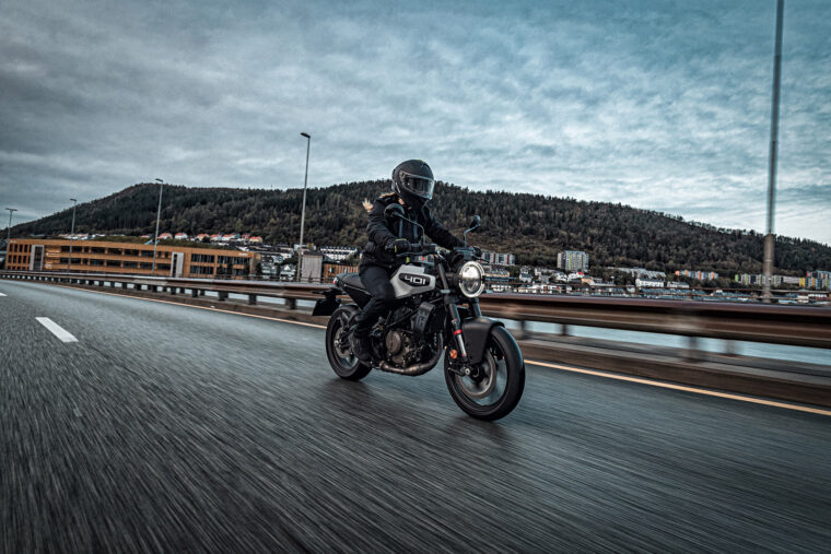 Husqvarna-Vitpilen-401-2024- - 11