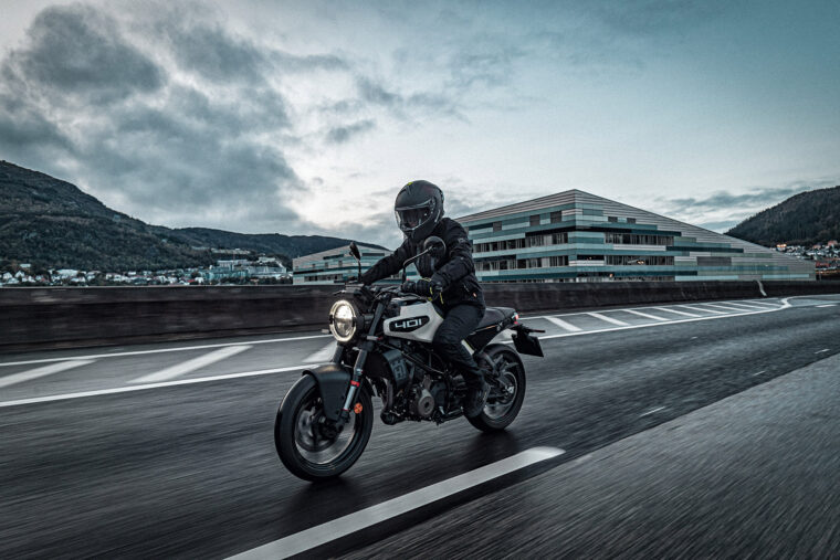 Husqvarna-Vitpilen-401-2024- - 13