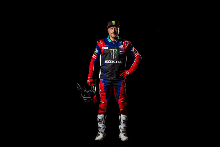 Monster-Energy-Honda-Rally-dakar-2024-pilotos (1)