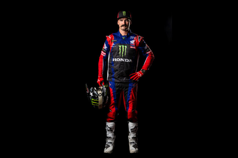 Monster-Energy-Honda-Rally-dakar-2024-pilotos (3)