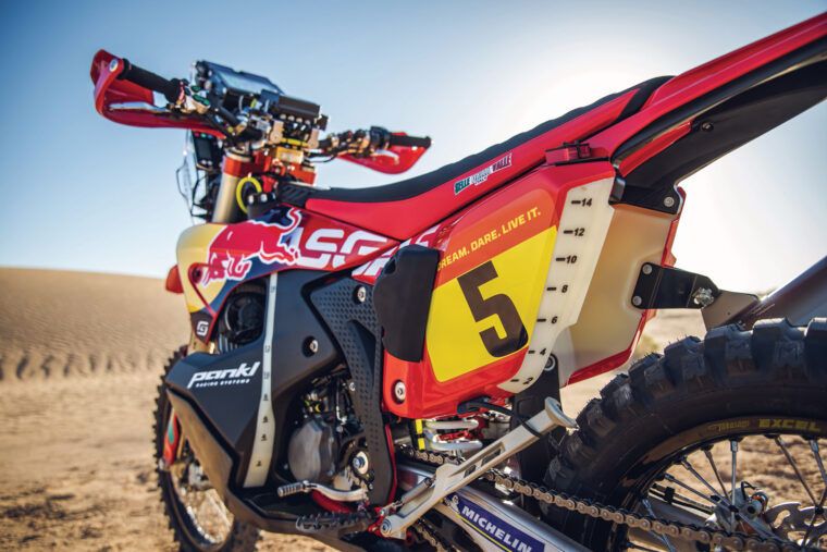 Red-Bull-GasGas-Rally-Dakar-2024 (14)