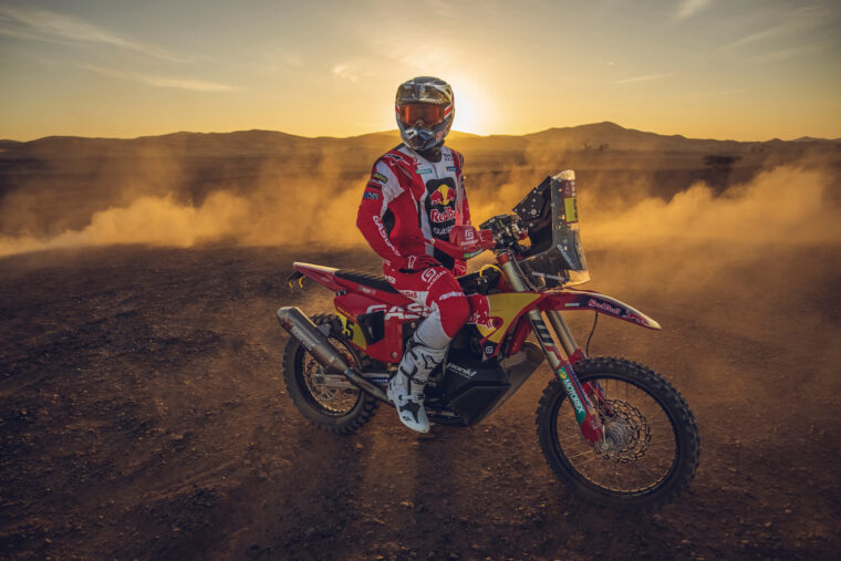 Red-Bull-GasGas-Rally-Dakar-2024-Daniel-Sanders (1)