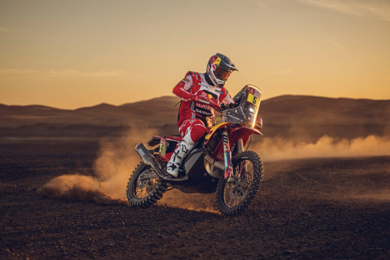 Red-Bull-GasGas-Rally-Dakar-2024-Daniel-Sanders (5)